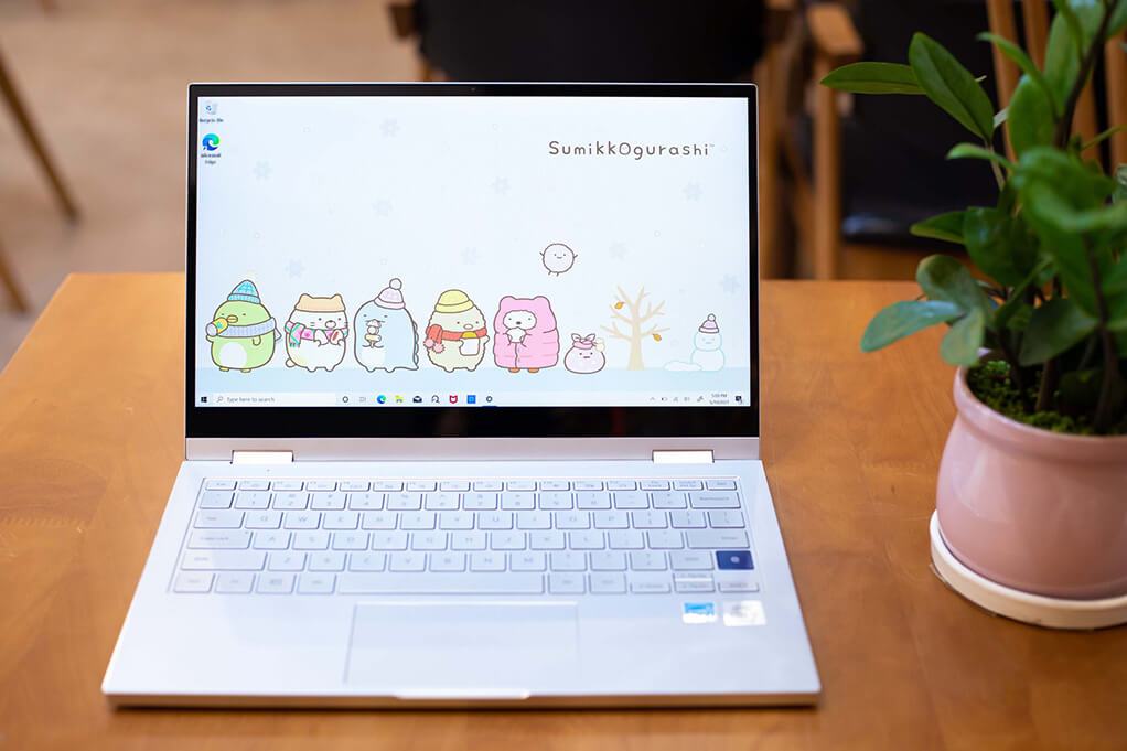 Màn hình sắc nét với tấm nền QLED của Galaxy Book Flex 2 Alpha