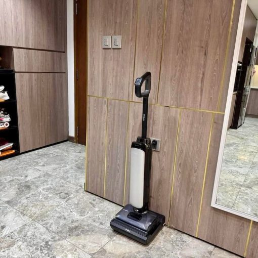 Khả năng lau sạch vượt trội của Hút bụi Tineco S9 Gen 2, minh họa sàn nhà sáng bóng sau khi sử dụng thiết bị.