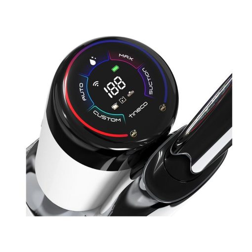 Gia đình đang tận hưởng không gian sống sạch sẽ nhờ Máy Hút Bụi Lau Sàn Tineco Floor One S6 Stretch Pro.